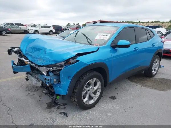 KL77LFEP8TC013447 2026 CHEVROLET TRAX - Image 2