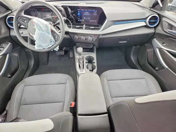 KL77LFEP8TC029342 2026 CHEVROLET TRAX - Image 8