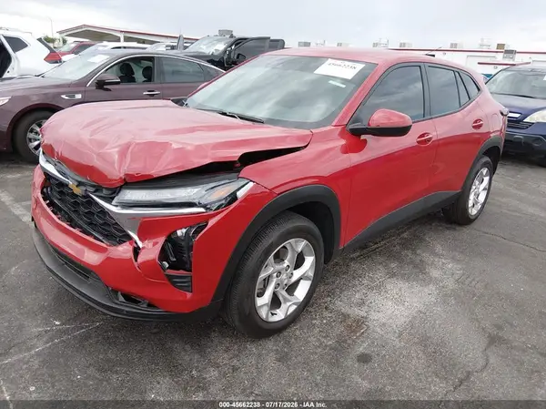 KL77LFEP8TC053575 2026 CHEVROLET TRAX - Image 2