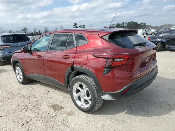 KL77LFEP9SC010474 2025 CHEVROLET TRAX - Image 2