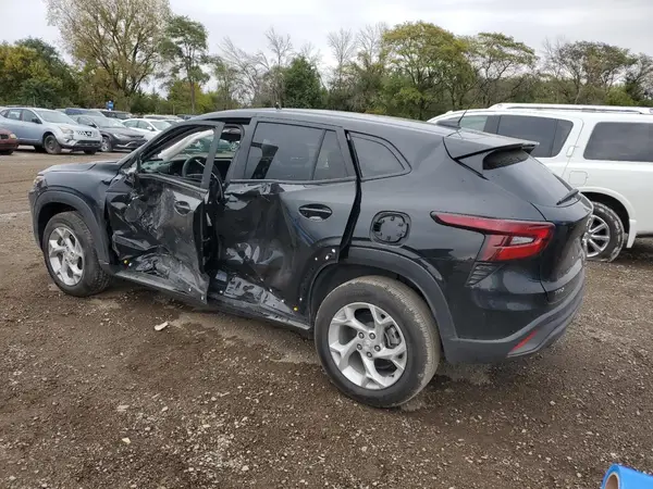 KL77LFEP9SC010507 2025 CHEVROLET TRAX - Image 2