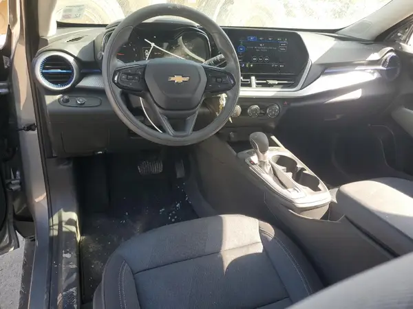 KL77LFEP9SC068939 2025 CHEVROLET TRAX - Image 8