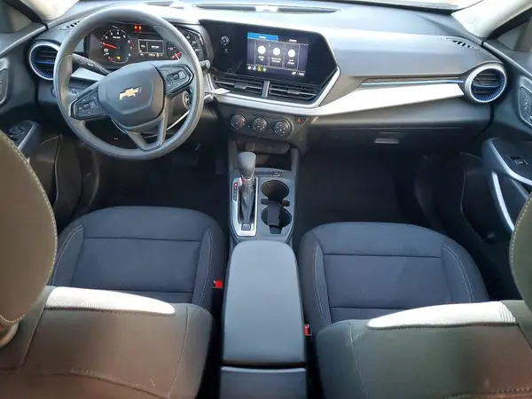 KL77LFEP9SC090522 2025 CHEVROLET TRAX - Image 8