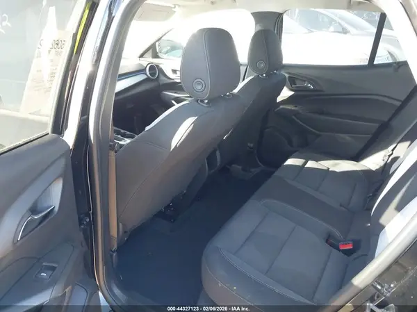 KL77LFEP9SC176025 2025 CHEVROLET TRAX - Image 8