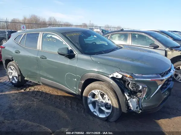 KL77LFEP9SC181886 2025 CHEVROLET TRAX - Image 1