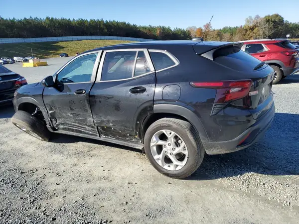 KL77LFEP9SC253802 2025 CHEVROLET TRAX - Image 2
