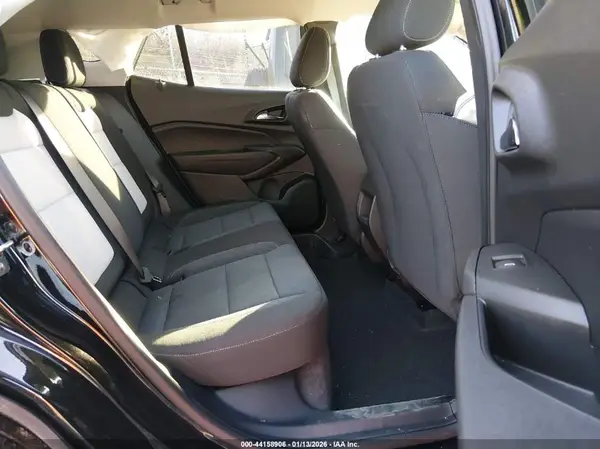 KL77LFEP9SC262354 2025 CHEVROLET TRAX - Image 8