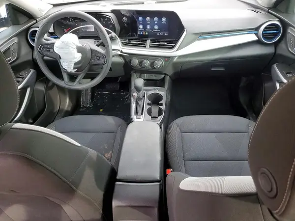 KL77LFEP9SC272172 2025 CHEVROLET TRAX - Image 8