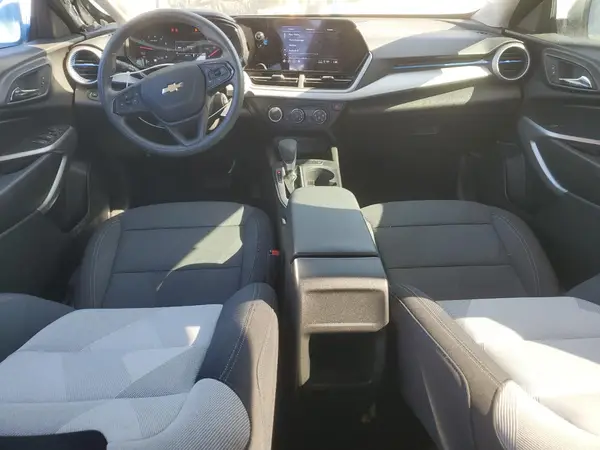 KL77LFEP9SC286332 2025 CHEVROLET TRAX - Image 8