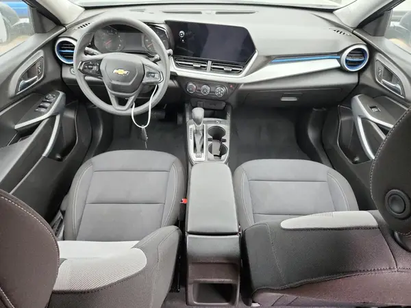 KL77LFEP9SC309995 2025 CHEVROLET TRAX - Image 8