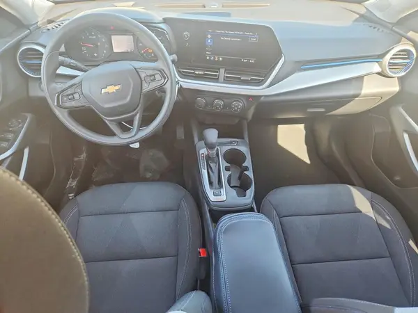 KL77LFEP9SC322858 2025 CHEVROLET TRAX - Image 8