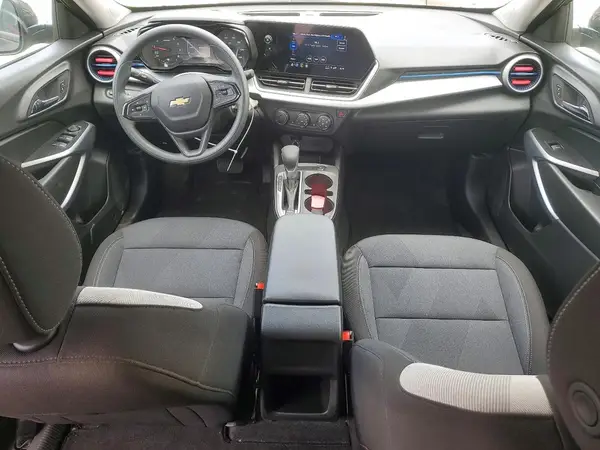 KL77LFEP9TC086598 2026 CHEVROLET TRAX - Image 8