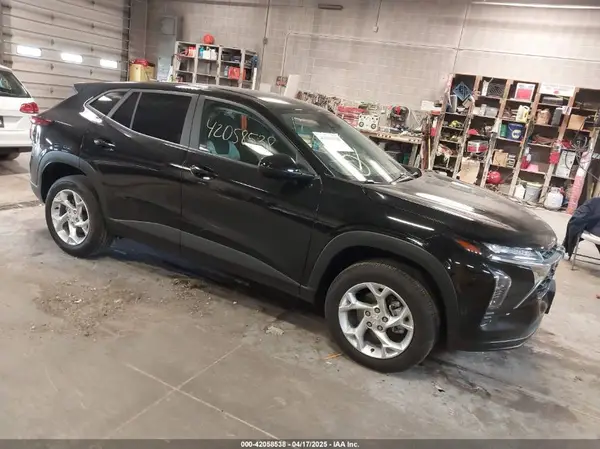 KL77LFEPXSC014016 2025 CHEVROLET TRAX - Image 1