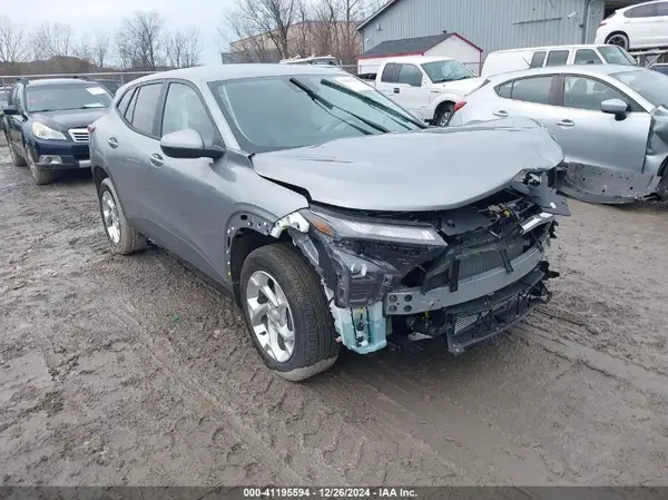 KL77LFEPXSC030233 2025 CHEVROLET TRAX - Image 1