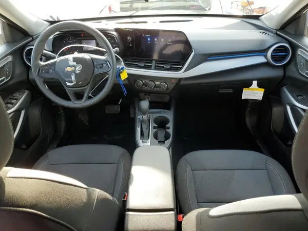 KL77LFEPXSC046318 2025 CHEVROLET TRAX - Image 8