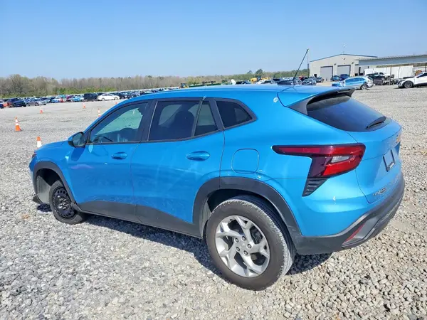 KL77LFEPXSC059683 2025 CHEVROLET TRAX - Image 2