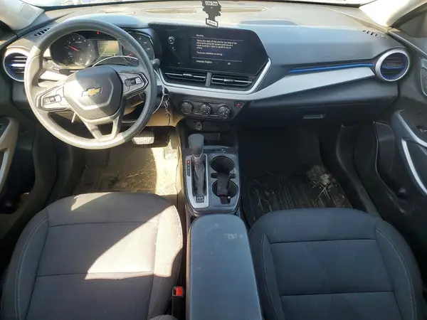 KL77LFEPXSC059683 2025 CHEVROLET TRAX - Image 8