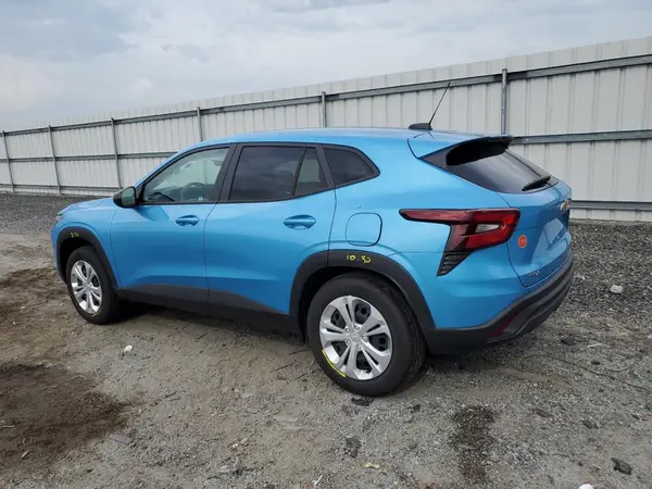 KL77LFEPXSC075995 2025 CHEVROLET TRAX - Image 2