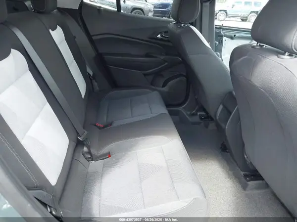 KL77LFEPXSC090075 2025 CHEVROLET TRAX - Image 8