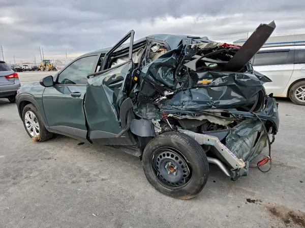 KL77LFEPXSC111331 2025 CHEVROLET TRAX - Image 2