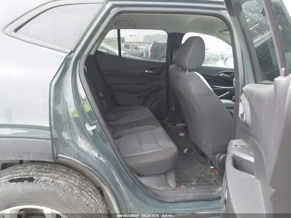 KL77LFEPXSC122006 2025 CHEVROLET TRAX - Image 8