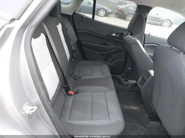 KL77LFEPXSC144233 2025 CHEVROLET TRAX - Image 8