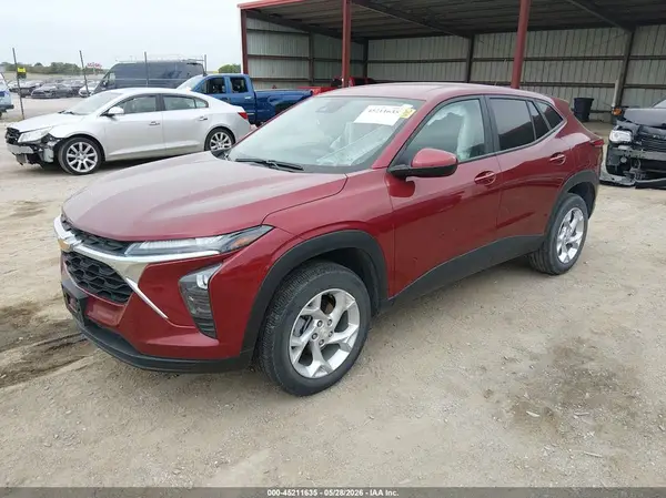 KL77LFEPXSC155409 2025 CHEVROLET TRAX - Image 2