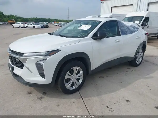 KL77LFEPXSC180813 2025 CHEVROLET TRAX - Image 2