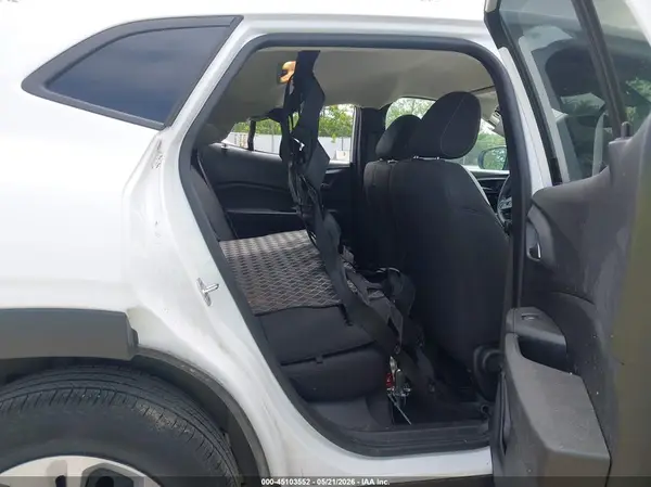KL77LFEPXSC180813 2025 CHEVROLET TRAX - Image 8