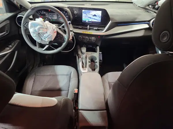 KL77LFEPXSC184442 2025 CHEVROLET TRAX - Image 8