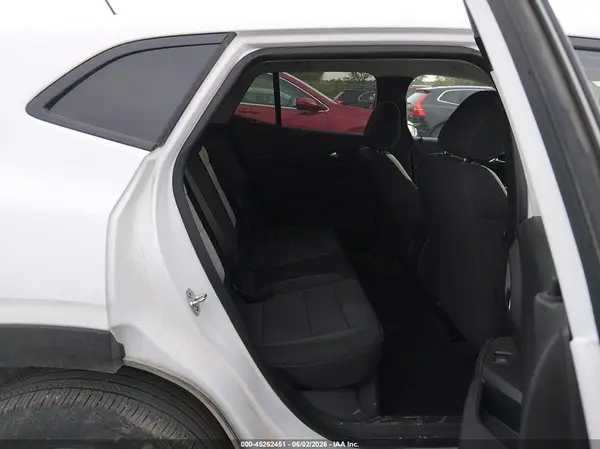 KL77LFEPXSC229248 2025 CHEVROLET TRAX - Image 8