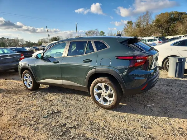 KL77LFEPXSC311402 2025 CHEVROLET TRAX - Image 2
