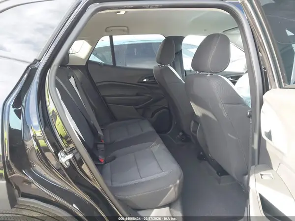 KL77LFEPXTC033103 2026 CHEVROLET TRAX - Image 8