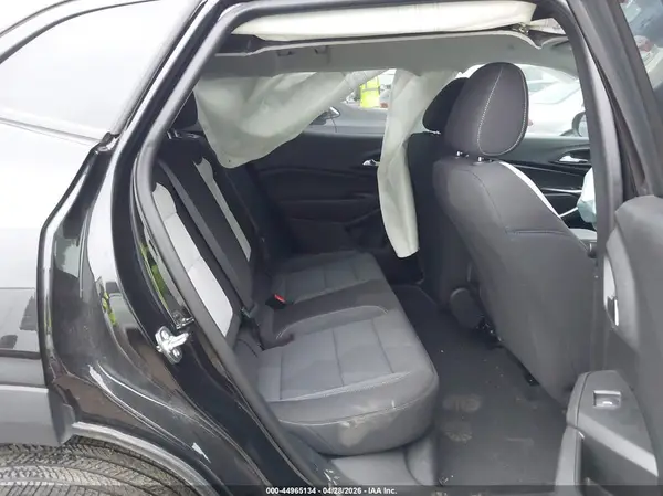 KL77LFEPXTC045350 2026 CHEVROLET TRAX - Image 8