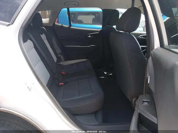 KL77LFEPXTC101335 2026 CHEVROLET TRAX - Image 8