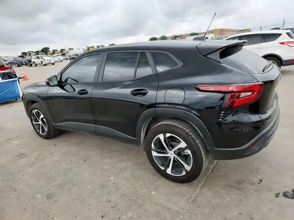 KL77LGE20RC067246 2024 CHEVROLET TRAX - Image 2