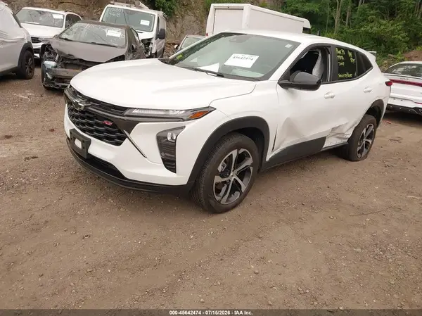 KL77LGE20RC152829 2024 CHEVROLET TRAX - Image 2