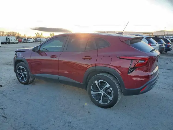 KL77LGE20RC180968 2024 CHEVROLET TRAX - Image 2