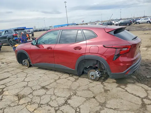 KL77LGE20RC231708 2024 CHEVROLET TRAX - Image 2