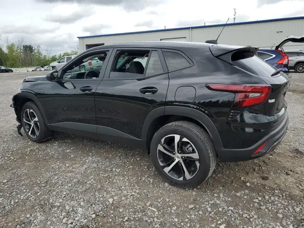 KL77LGE20RC231854 2024 CHEVROLET TRAX - Image 2