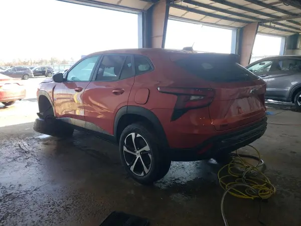 KL77LGE21RC156078 2024 CHEVROLET TRAX - Image 2