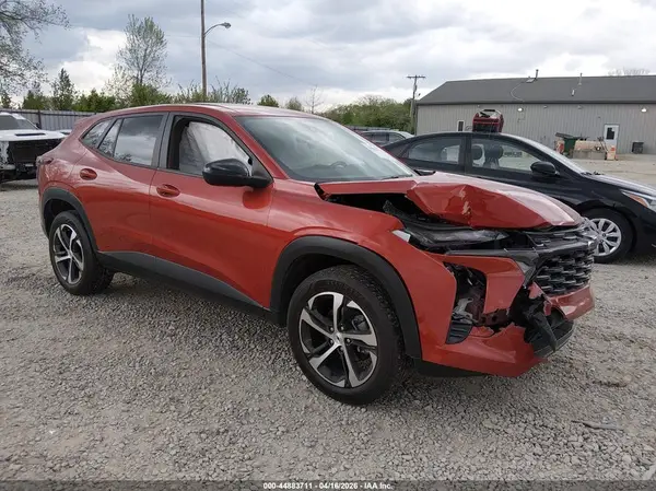 KL77LGE22RC036175 2024 CHEVROLET TRAX - Image 1