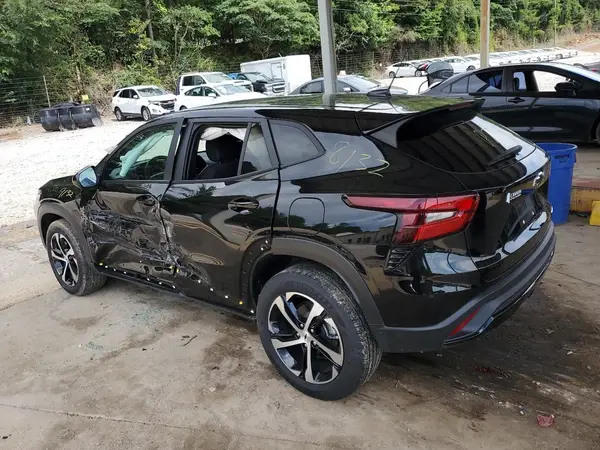 KL77LGE22RC132730 2024 CHEVROLET TRAX - Image 2