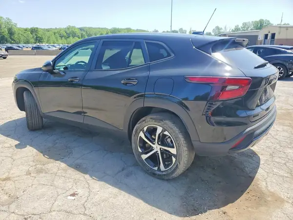 KL77LGE22RC149446 2024 CHEVROLET TRAX - Image 2