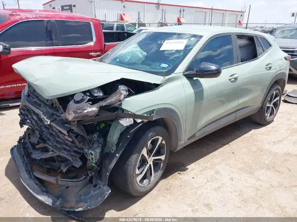 KL77LGE22RC212903 2024 CHEVROLET TRAX - Image 2
