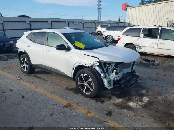 KL77LGE22RC213632 2024 CHEVROLET TRAX - Image 1