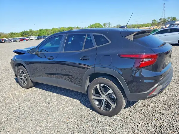 KL77LGE22RC214974 2024 CHEVROLET TRAX - Image 2