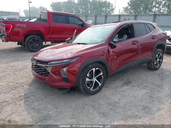 KL77LGE22SC001903 2025 CHEVROLET TRAX - Image 2