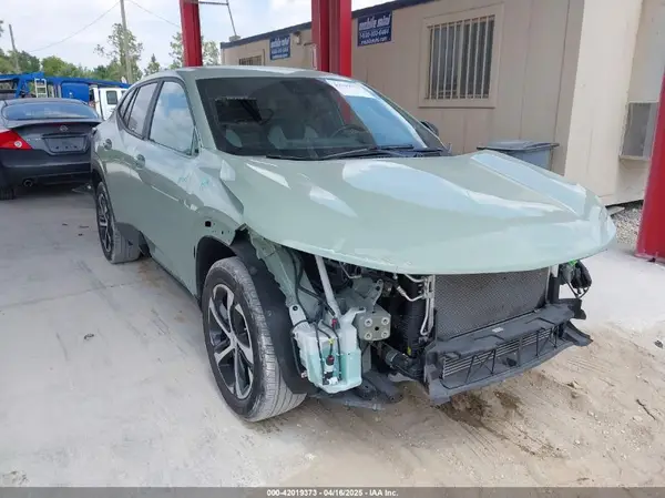 KL77LGE23RC082727 2024 CHEVROLET TRAX - Image 1