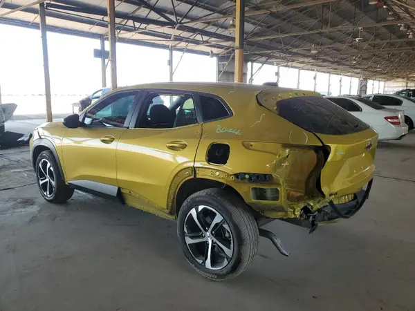 KL77LGE23RC123695 2024 CHEVROLET TRAX - Image 2